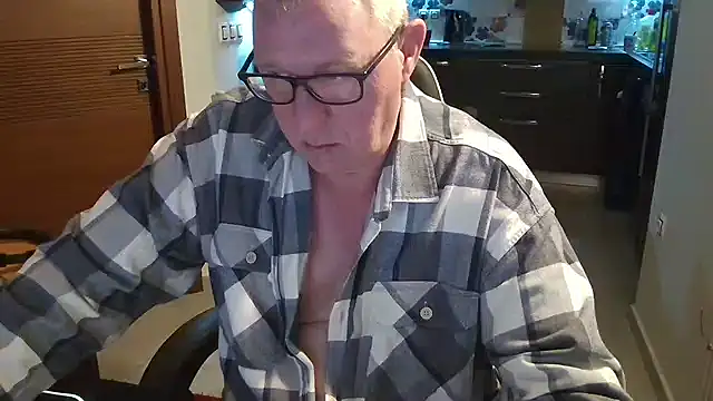 JamesBauer online show from February 24, 2026, 4:35 am