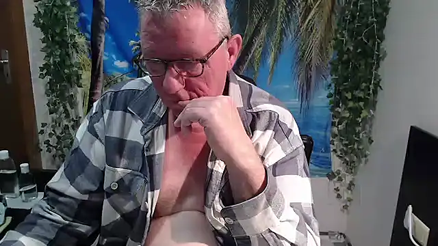 JamesBauer online show from December 2, 2025, 4:47 am