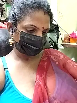 Snapshot of poojaa-rani chatting on October 30, 2025, 5:21 pm poojaa-rani online show from October 30, 2025, 5:21 pm