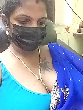 Snapshot of poojaa-rani chatting on November 5, 2025, 5:16 pm poojaa-rani online show from November 5, 2025, 5:16 pm