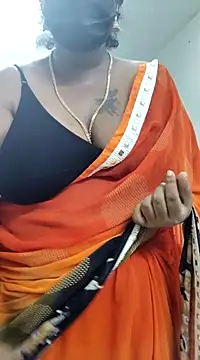 Snapshot of poojaa-rani chatting on March 19, 2025, 10:42 pm poojaa-rani online show from March 19, 2025, 10:42 pm