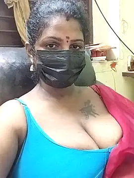 Snapshot of poojaa-rani chatting on November 7, 2025, 6:12 pm poojaa-rani online show from November 7, 2025, 6:12 pm