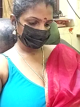 Snapshot of poojaa-rani chatting on November 13, 2025, 5:50 pm poojaa-rani online show from November 13, 2025, 5:50 pm