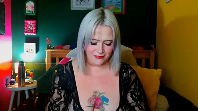 Snapshot of FilthyCuteOlivia chatting on March 27, 2026, 9:38 pm FilthyCuteOlivia online show from March 27, 2026, 9:38 pm