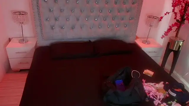 Lia adamsss online show from May 3, 2026, 3:44 am