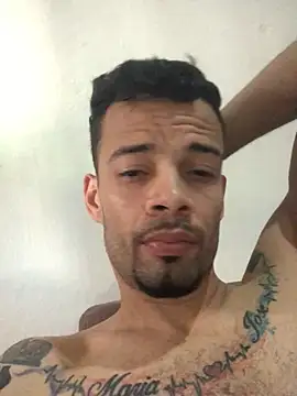 HenriquePhn online show from June 20, 2026, 6:57 pm