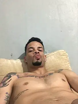 HenriquePhn online show from March 21, 2026, 2:46 am