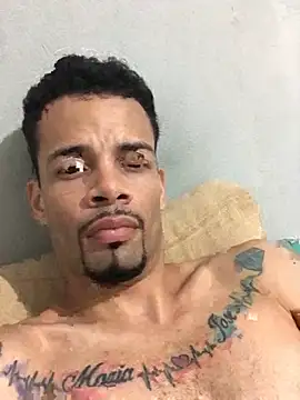HenriquePhn online show from July 25, 2026, 3:03 am