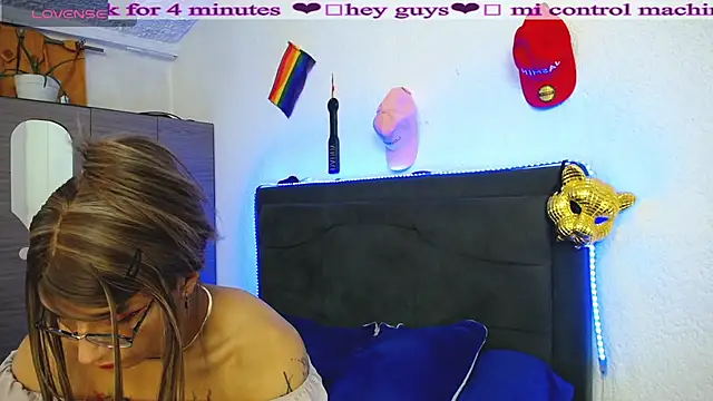 Snapshot of Kandy_Bellerose chatting on October 22, 2025, 11:58 pm Kandy Bellerose online show from October 22, 2025, 11:58 pm