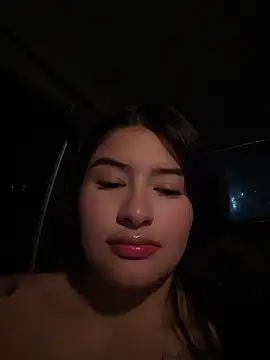 Snapshot of andrea_gomes_ chatting on April 5, 2026, 11:55 pm andrea gomes online show from April 5, 2026, 11:55 pm