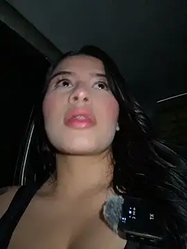Snapshot of andrea_gomes_ chatting on April 29, 2026, 5:22 am andrea gomes online show from April 29, 2026, 5:22 am
