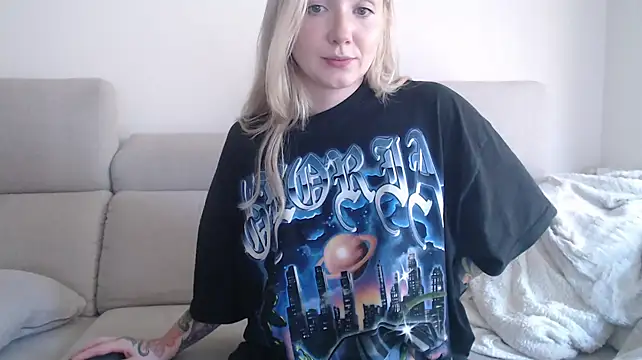 tattoobbgirl online show from October 10, 2025, 3:13 pm