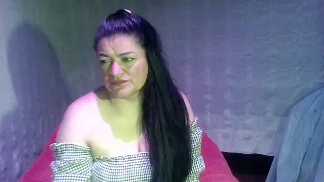 Snapshot of sexy_camy1 chatting on April 27, 2026, 1:58 am sexy camy1 online show from April 27, 2026, 1:58 am