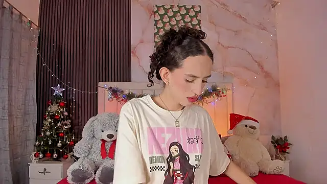 peachandtyron  online show from December 18, 2025, 3:55 am