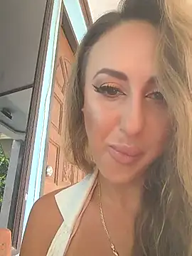 Brilliant-Splashes online show from October 13, 2025, 2:35 am