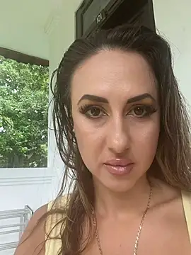 Snapshot of Brilliant-Splashes chatting on March 3, 2026, 2:07 am Brilliant-Splashes online show from March 3, 2026, 2:07 am