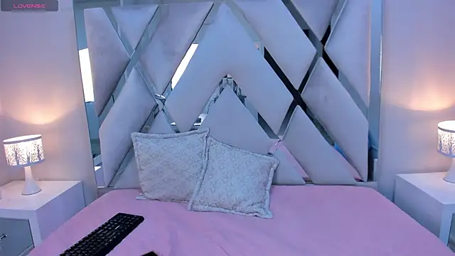 Slutty Bby online show from September 30, 2025, 3:01 am