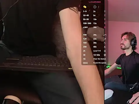 Snapshot of Aaron_malikk chatting on November 12, 2025, 3:05 pm Aaron malikk online show from November 12, 2025, 3:05 pm