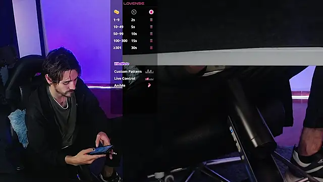 Snapshot of Aaron_malikk chatting on November 5, 2025, 3:09 am Aaron malikk online show from November 5, 2025, 3:09 am