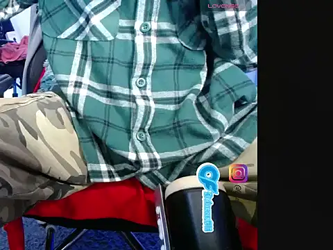 Snapshot of Aaron_malikk chatting on November 17, 2025, 4:11 pm Aaron malikk online show from November 17, 2025, 4:11 pm