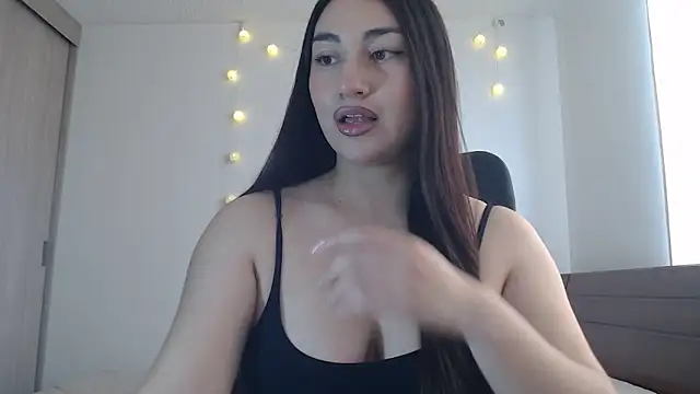 Snapshot of nalafoster chatting on June 1, 2026, 2:39 pm nalafoster online show from June 1, 2026, 2:39 pm