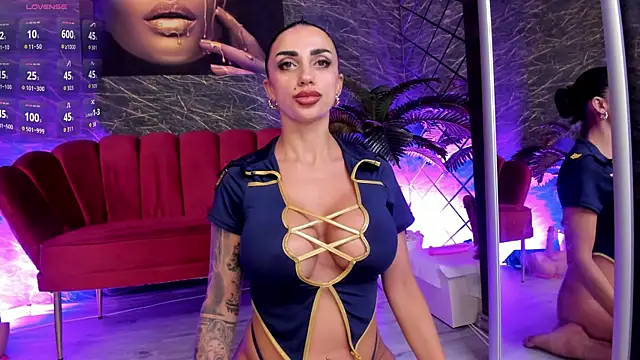 Snapshot of IzabelaTessa chatting on July 28, 2026, 7:04 pm IzabelaTessa online show from July 28, 2026, 7:04 pm