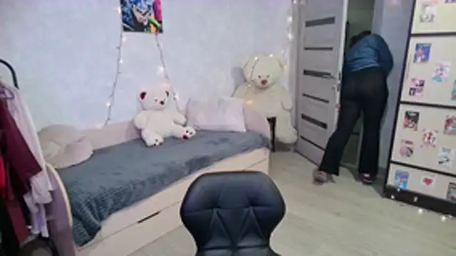 BarbiePieer online show from November 19, 2025, 6:13 am