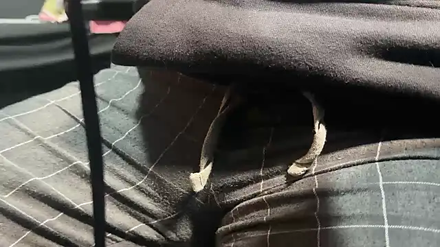 Max 965 online show from December 3, 2025, 10:20 pm