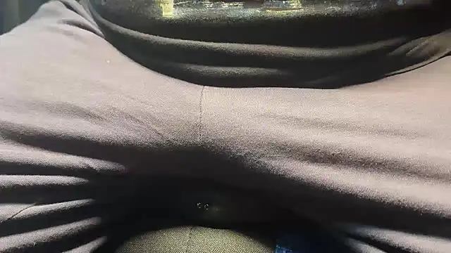 Max 965 online show from December 20, 2025, 9:06 pm