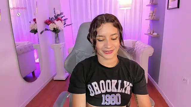 hanna mils online show from June 19, 2026, 3:45 am