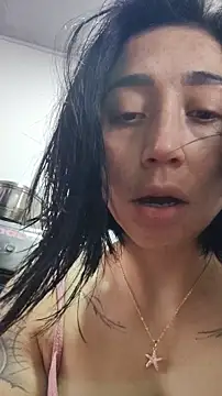 Elowyn online show from February 1, 2026, 6:28 pm