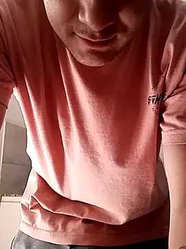 Snapshot of calfran chatting on November 17, 2025, 5:39 pm calfran online show from November 17, 2025, 5:39 pm