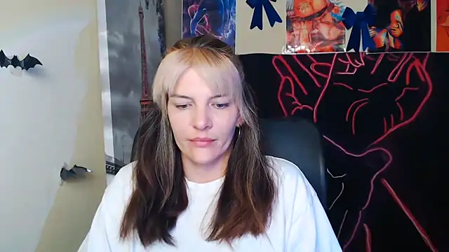 Snapshot of VanessaRey_ chatting on June 16, 2026, 6:46 am VanessaRey online show from June 16, 2026, 6:46 am