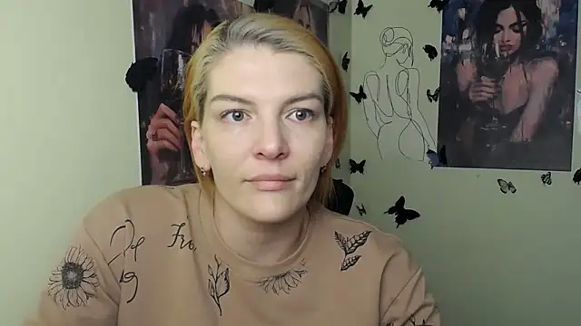 Snapshot of VanessaRey_ chatting on March 17, 2026, 8:50 am VanessaRey online show from March 17, 2026, 8:50 am