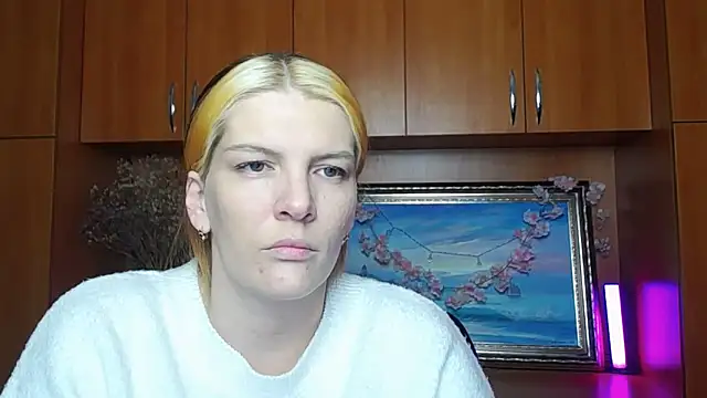 Snapshot of VanessaRey_ chatting on March 21, 2026, 5:39 pm VanessaRey online show from March 21, 2026, 5:39 pm