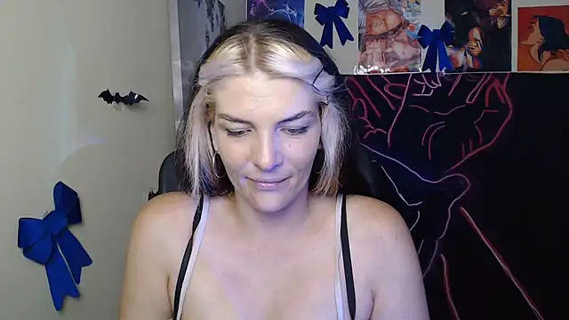Snapshot of VanessaRey_ chatting on July 24, 2026, 4:58 pm VanessaRey online show from July 24, 2026, 4:58 pm