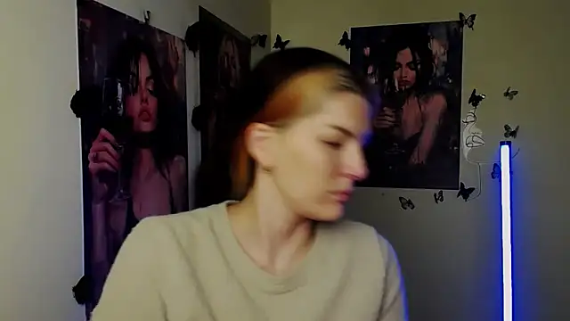 Snapshot of VanessaRey_ chatting on March 9, 2026, 6:11 pm VanessaRey online show from March 9, 2026, 6:11 pm