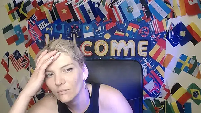 Snapshot of VanessaRey_ chatting on June 9, 2026, 6:25 am VanessaRey online show from June 9, 2026, 6:25 am
