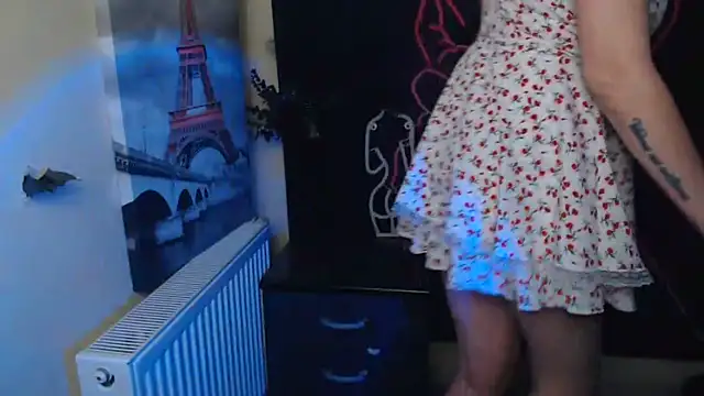 Snapshot of VanessaRey_ chatting on June 12, 2026, 6:44 am VanessaRey online show from June 12, 2026, 6:44 am