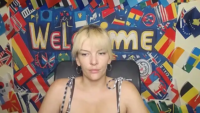 Snapshot of VanessaRey_ chatting on July 9, 2026, 6:47 am VanessaRey online show from July 9, 2026, 6:47 am
