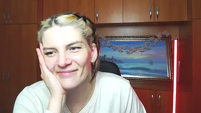 Snapshot of VanessaRey_ chatting on March 8, 2026, 2:04 am VanessaRey online show from March 8, 2026, 2:04 am