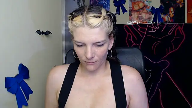 Snapshot of VanessaRey_ chatting on June 25, 2026, 7:02 am VanessaRey online show from June 25, 2026, 7:02 am