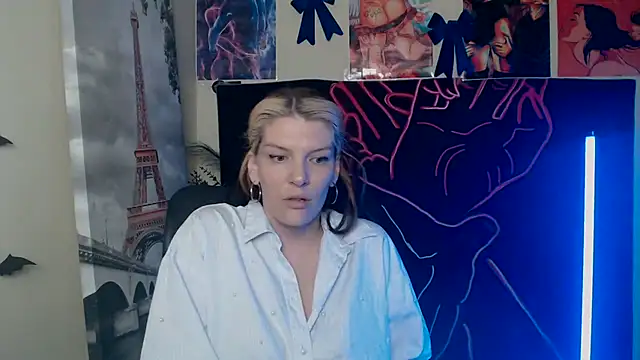 VanessaRey  online show from May 6, 2026, 6:39 am