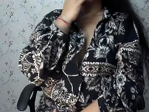 Snapshot of sonali4 chatting on October 28, 2025, 11:20 am sonali4 online show from October 28, 2025, 11:20 am