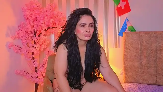Snapshot of angelinarouse_ chatting on July 10, 2026, 8:25 am angelinarouse online show from July 10, 2026, 8:25 am
