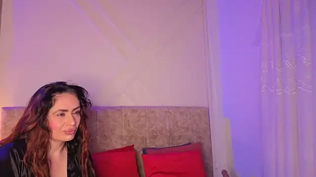 angelinarouse  online show from May 6, 2026, 4:16 am