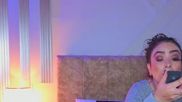 angelinarouse  online show from March 5, 2026, 2:52 am