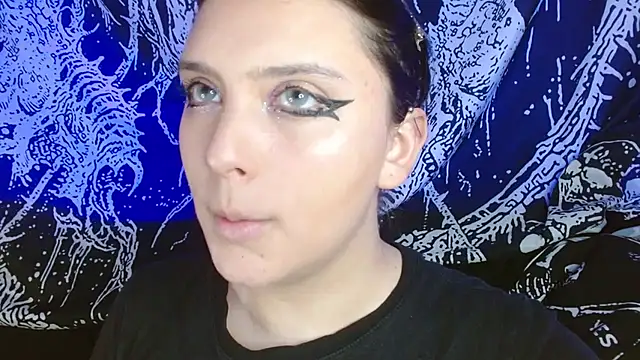 mikaskullcs online show from November 12, 2025, 9:18 pm