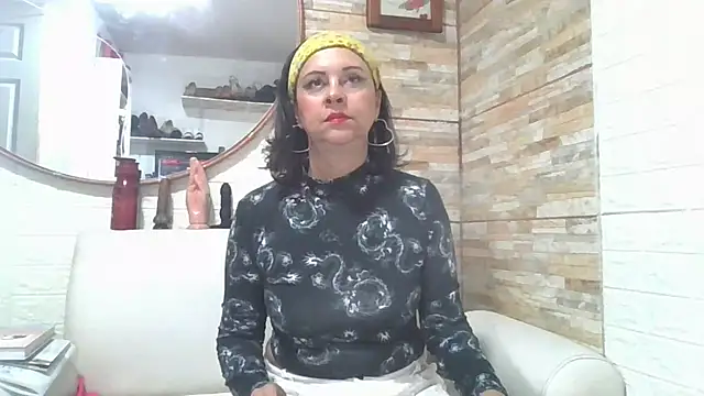 Amadamilf1980 online show from August 8, 2026, 9:44 pm