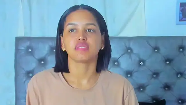 Snapshot of NikkiStarrr chatting on October 30, 2025, 10:35 am NikkiStarrr online show from October 30, 2025, 10:35 am